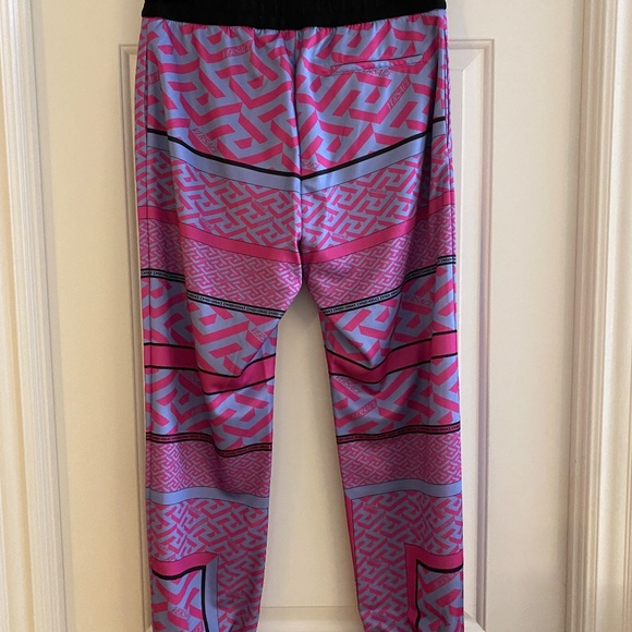 FULL LOOK - SHOP THE LOOK VERSACE FULL LOOK La Greca V Jacket and Pants - Picture 4 of 14